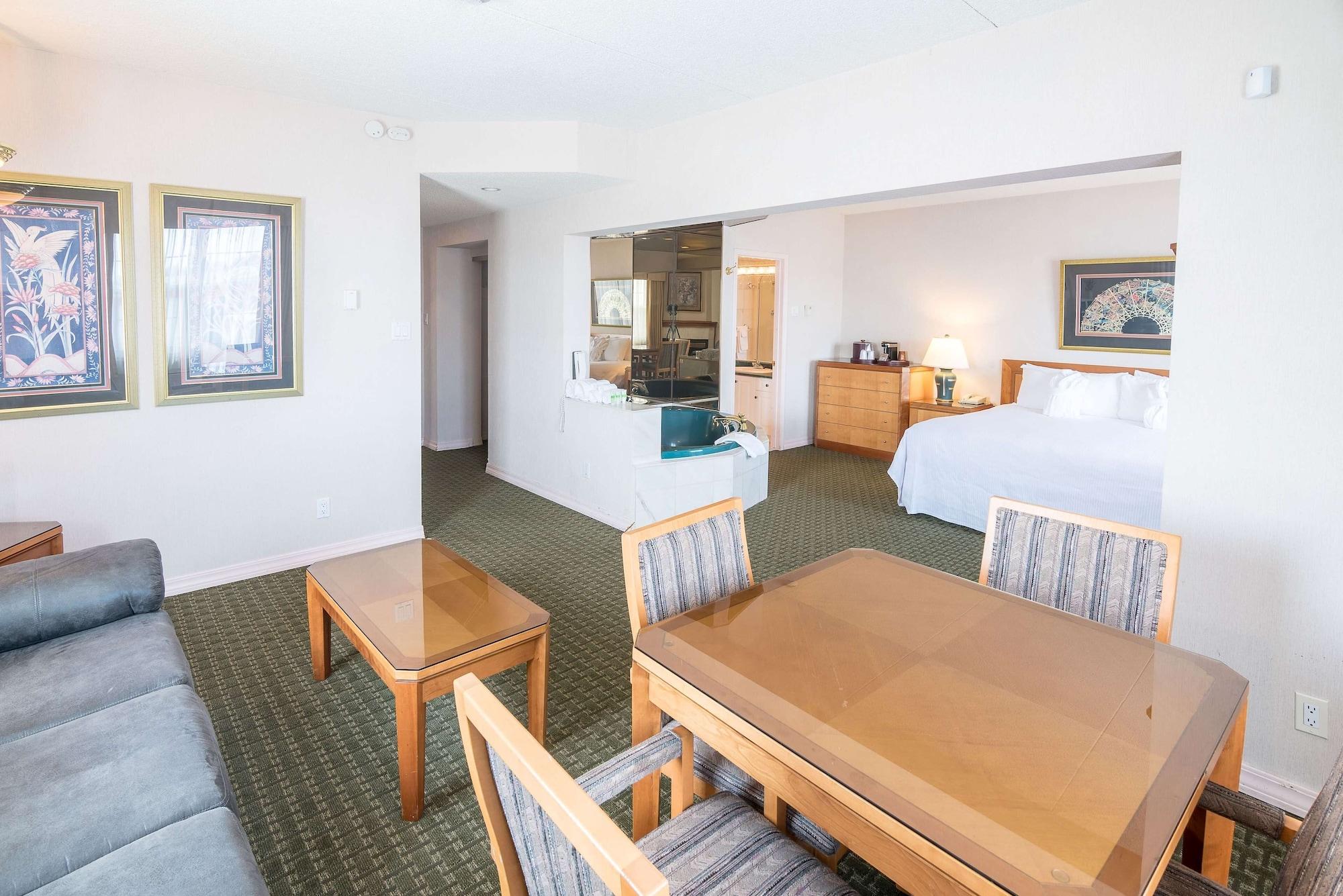 Ramada By Wyndham Thunder Bay Airlane Hotel Екстер'єр фото