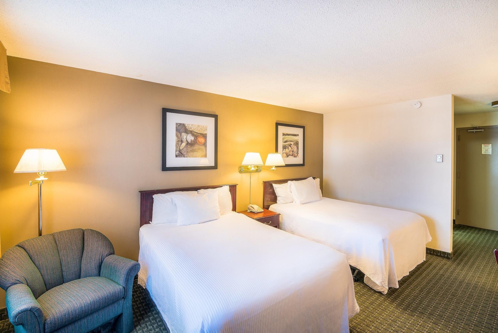 Ramada By Wyndham Thunder Bay Airlane Hotel Екстер'єр фото