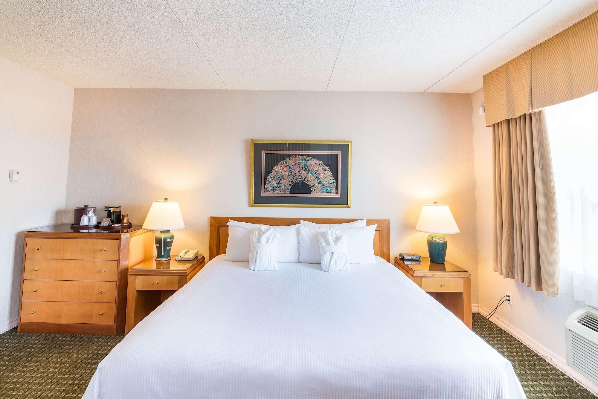 Ramada By Wyndham Thunder Bay Airlane Hotel Екстер'єр фото