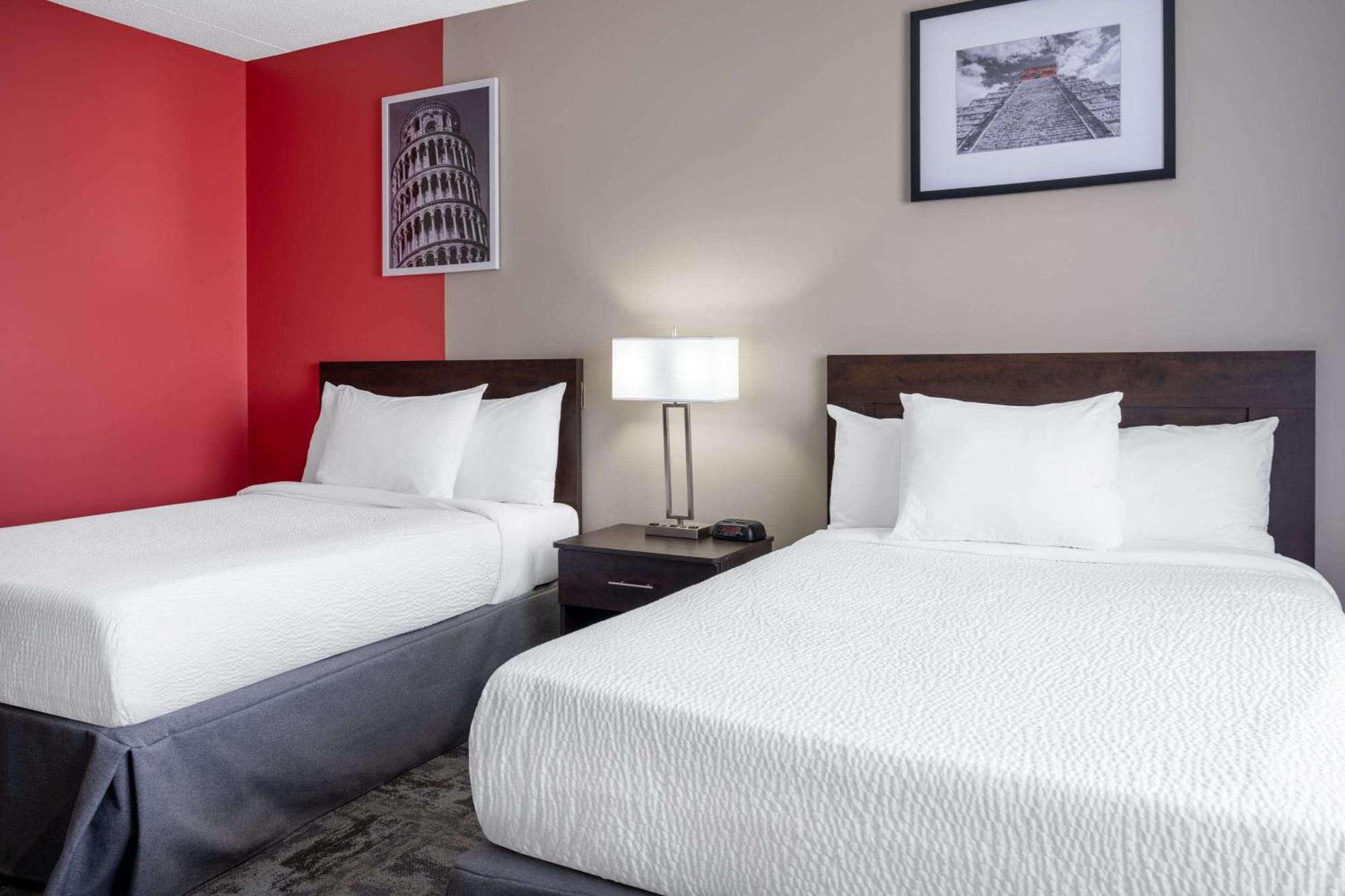 Ramada By Wyndham Thunder Bay Airlane Hotel Екстер'єр фото
